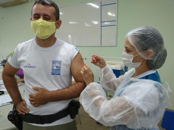 Piauí inicia vacinação de Forças de Segurança