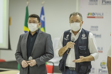 Piauí iniciará vacinação de profissionais da educação na próxima semana