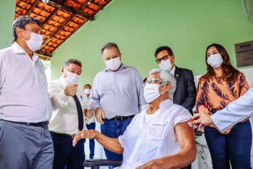 Piauí atinge marca de 100% da população acima de 60 anos vacinados contra Covid-19