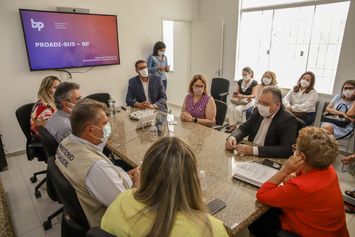 Sesapi firma parceria com Hospital Beneficência Portuguesa para fortalecimento da Rede de Atenção à Saúde