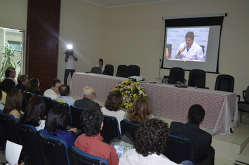 Cursos de especialização vão beneficiar 140 profissionais da saúde do Piauí