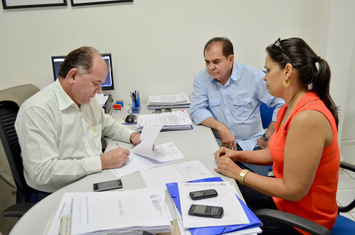 Assinado edital da nova maternidade de Teresina