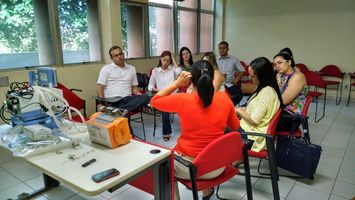 Samu realiza treinamento de ventilação mecânica