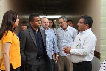 Secretário visita futuras instalações de oncologia do HU