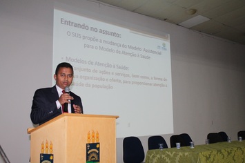 Secretario participa da abertura do curso em Saúde da Família e Comunidade