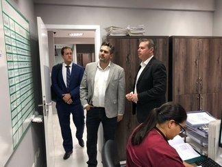 Presidente da Fepiserh visita fundação paranaense para conhecer modelo de gestão