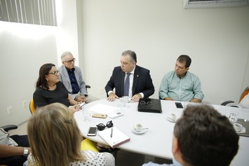 Secretário Estadual de Saúde faz visita ao Conselho Regional de Medicina