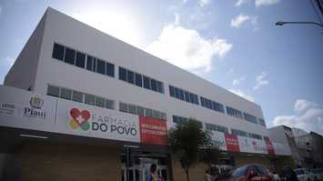 Farmácia do Povo é inaugurada e disponibiliza 215 tipos de medicamentos especializados