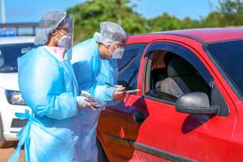 Barreira sanitária em Parnaíba orienta motoristas no combate à Covid-19